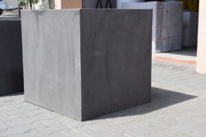 duże donice betonowe